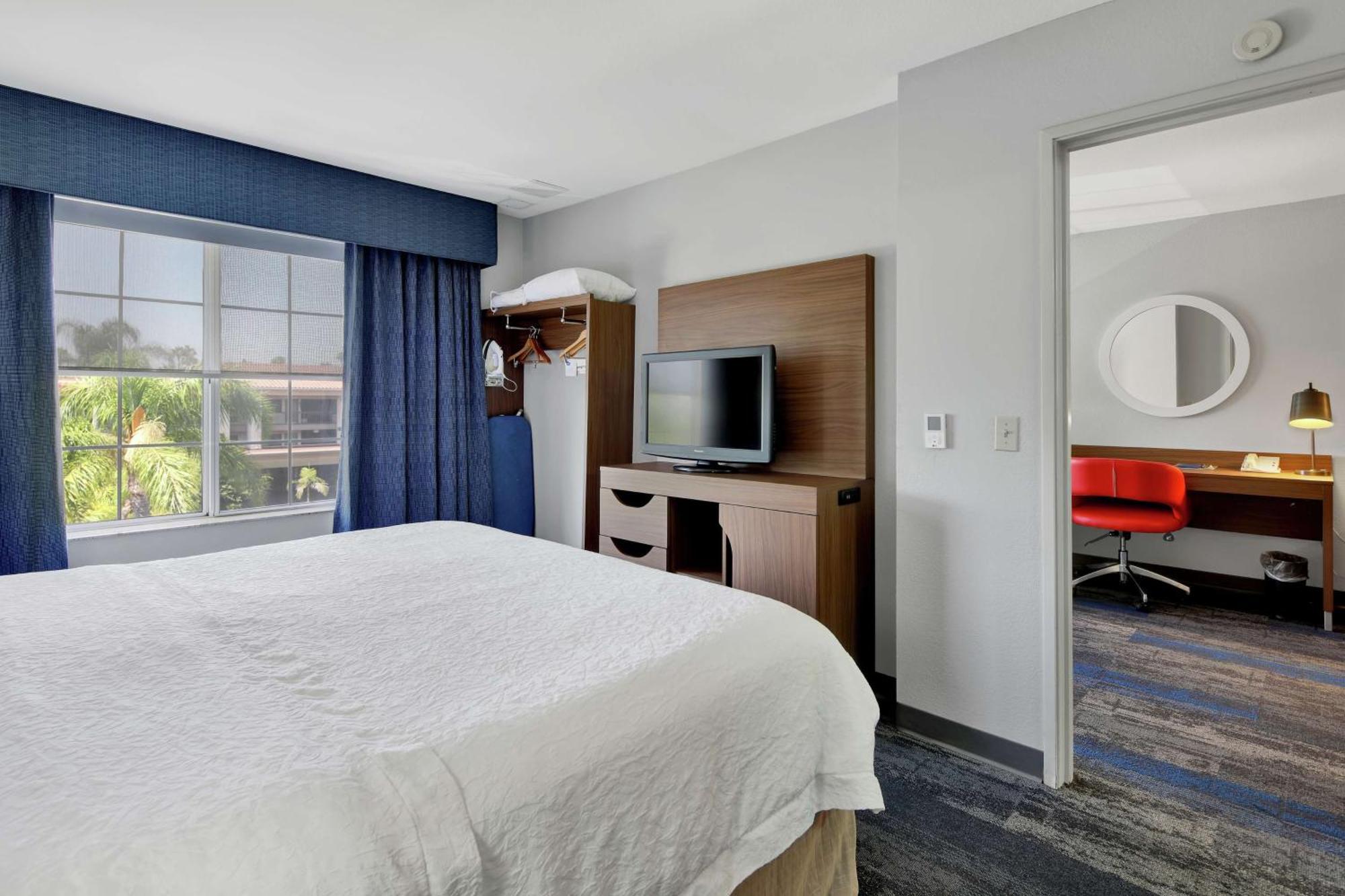 Express Hotel